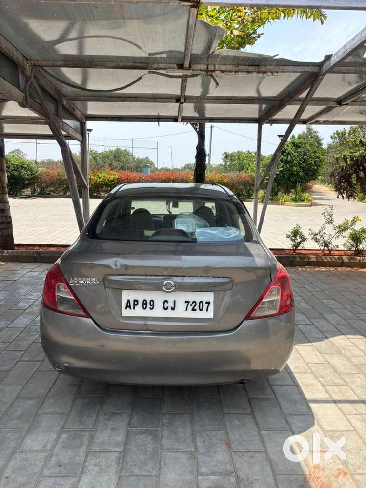 Nissan Petrol Car 2012