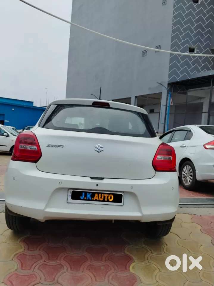 Maruti Suzuki Swift Vxi, 2022, Petrol