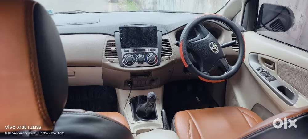 Toyota Innova 2016
