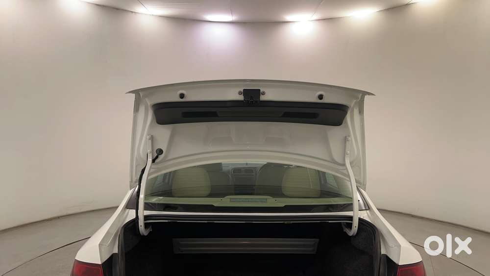 Volkswagen Vento Petrol Highline At, 2022, Petrol