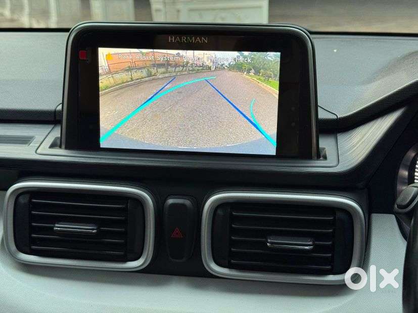 Tata Punch 1.2 Revotron Creative Dual Tone, 2021, Petrol