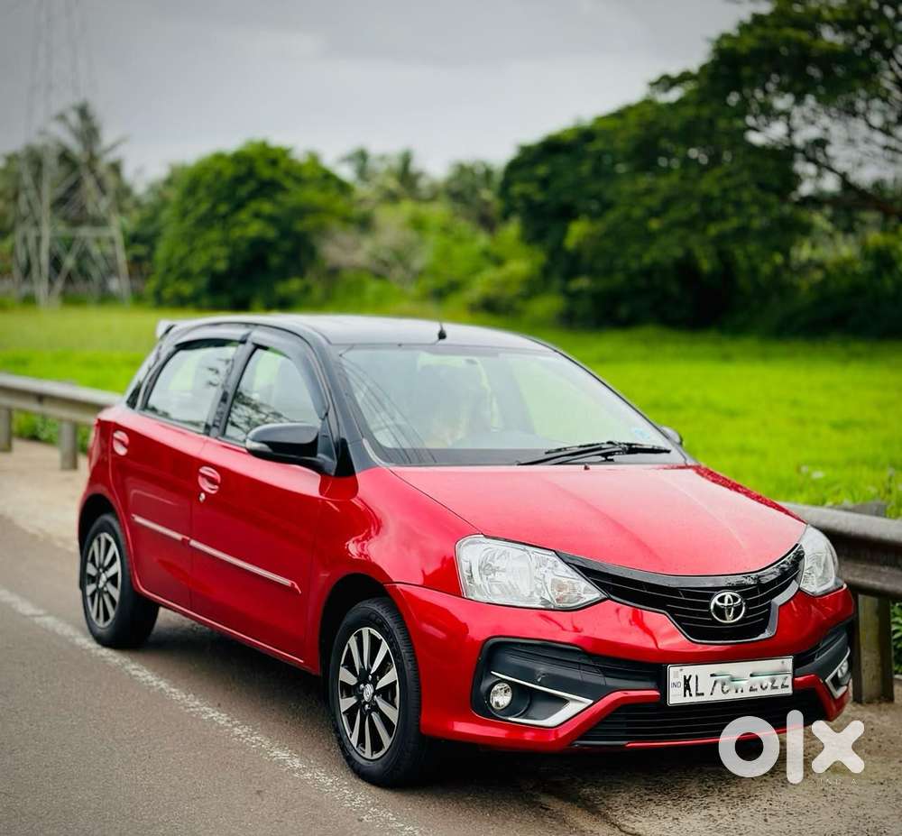 Toyota Etios Liva V Dual Tone, 2019, Petrol