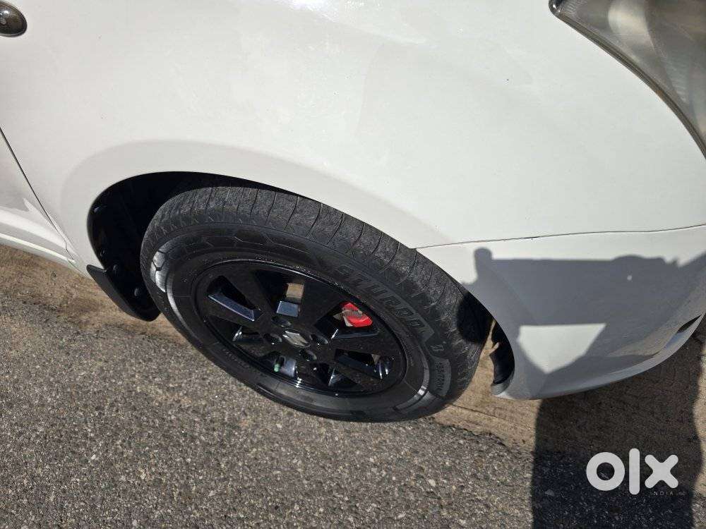 Maruti Suzuki Swift Zxi Abs, 2005, Petrol