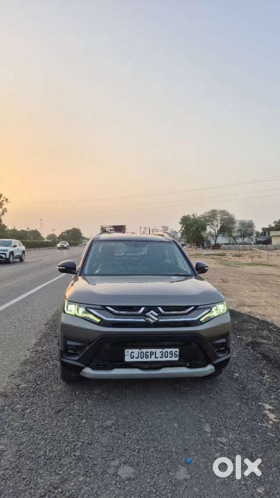 Maruti Suzuki Brezza 1.5 Zxi Smart Hybrid Dual Tone, 2023, Petrol