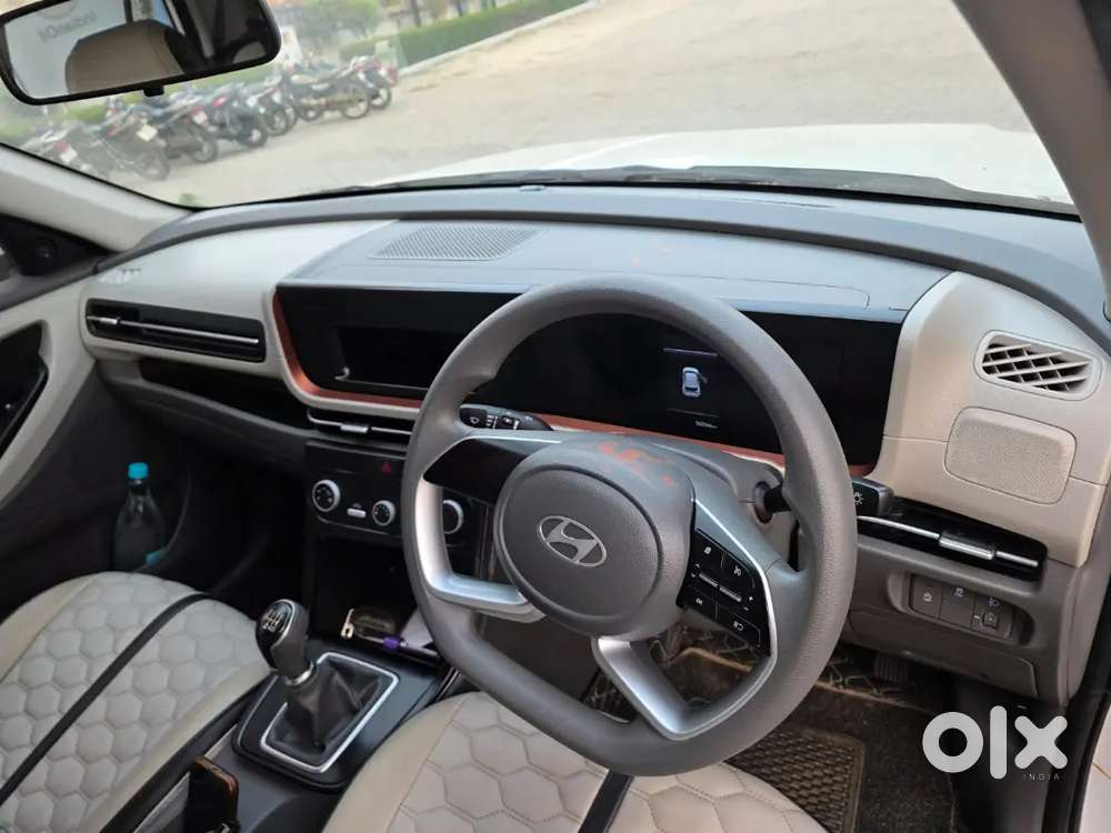 Hyundai Creta Facelift 2024 Base Model White Color