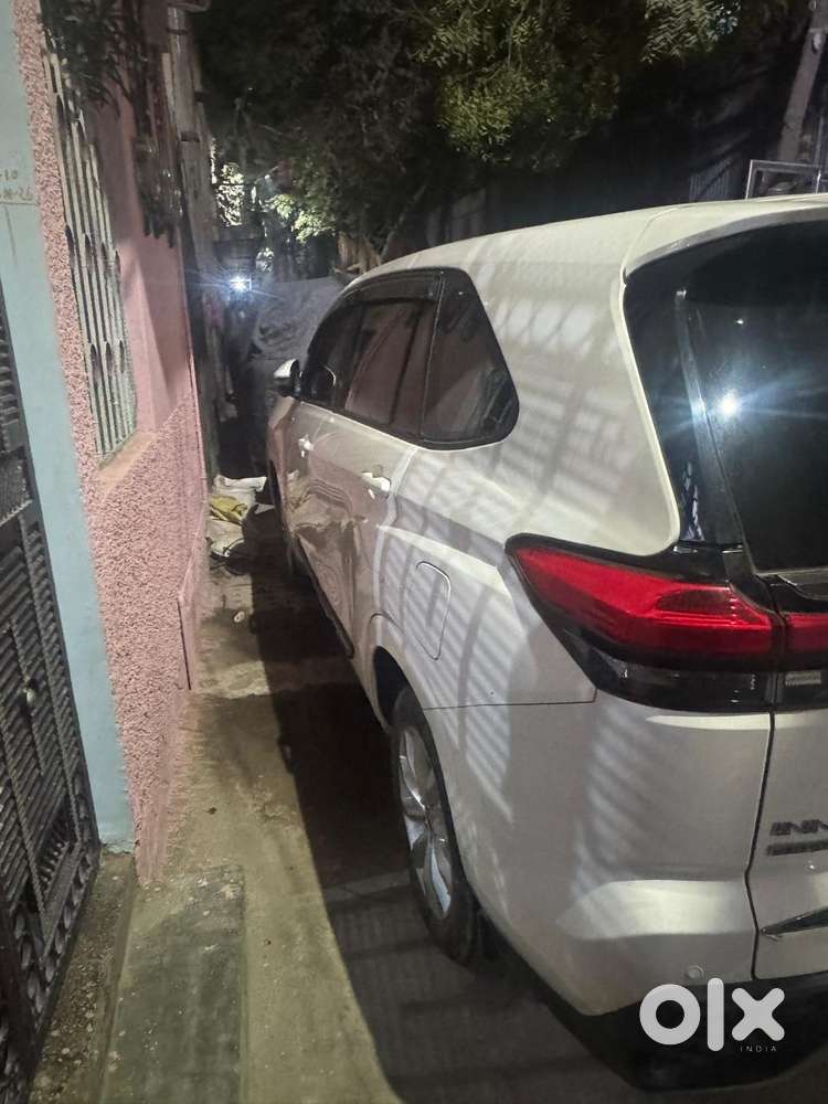 Toyota Innova Hycross 2.0 Vx Hybrid 7 Str, 2024, Petrol