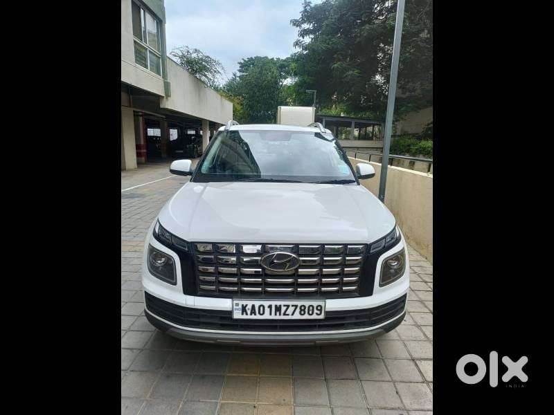 Hyundai Venue 1.0 Sx (o) Turbo Dct, 2023, Petrol