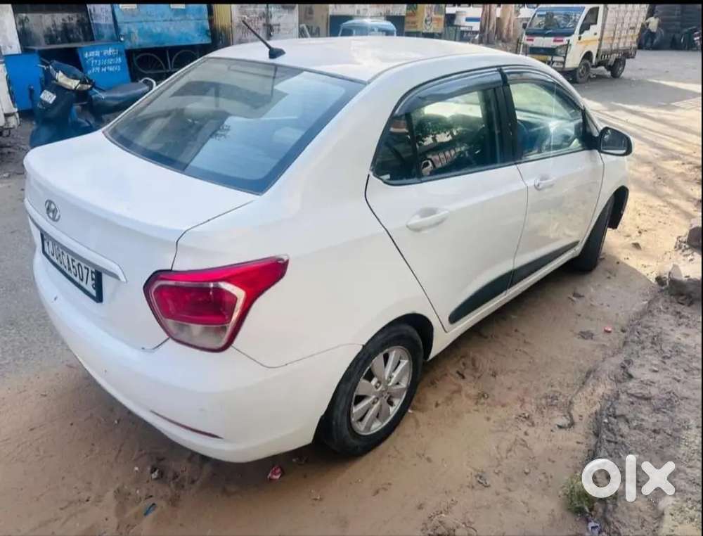 Hyundai Xcent 2015 Diesel 105000 Km Driven