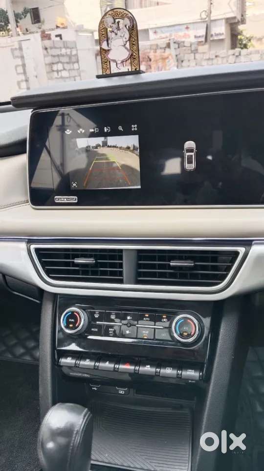Mahindra Xuv700 2.2 Ax 7 Diesel At Str, 2023, Diesel
