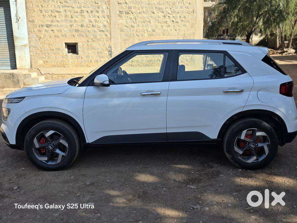 Hyundai Venue S Turbo Dct, 2020, Petrol