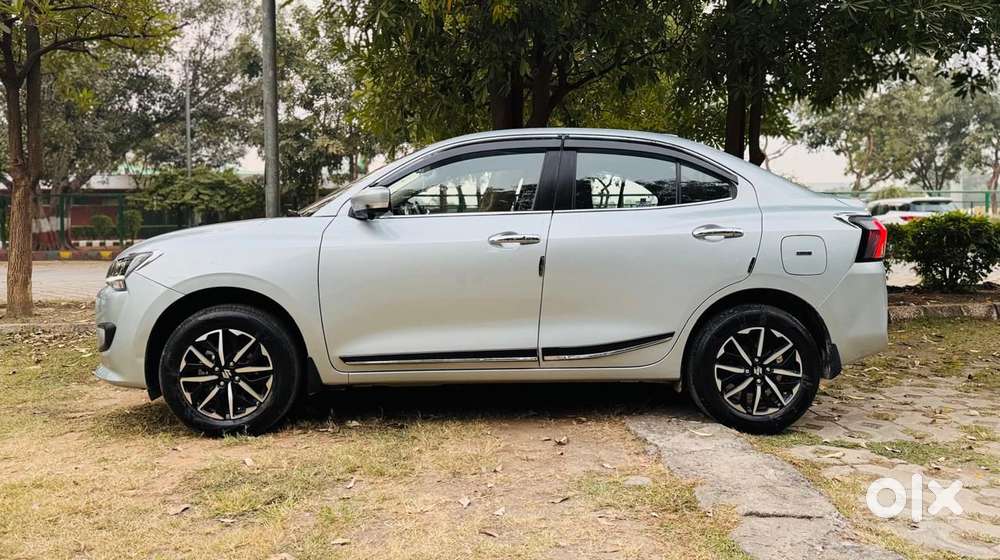 Maruti Suzuki Dzire 1.2 Zxi Amt, 2025, Petrol