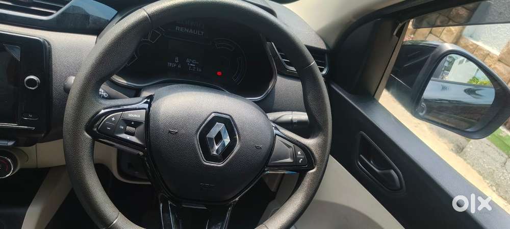 Renault Triber Rxt, 2025, Petrol