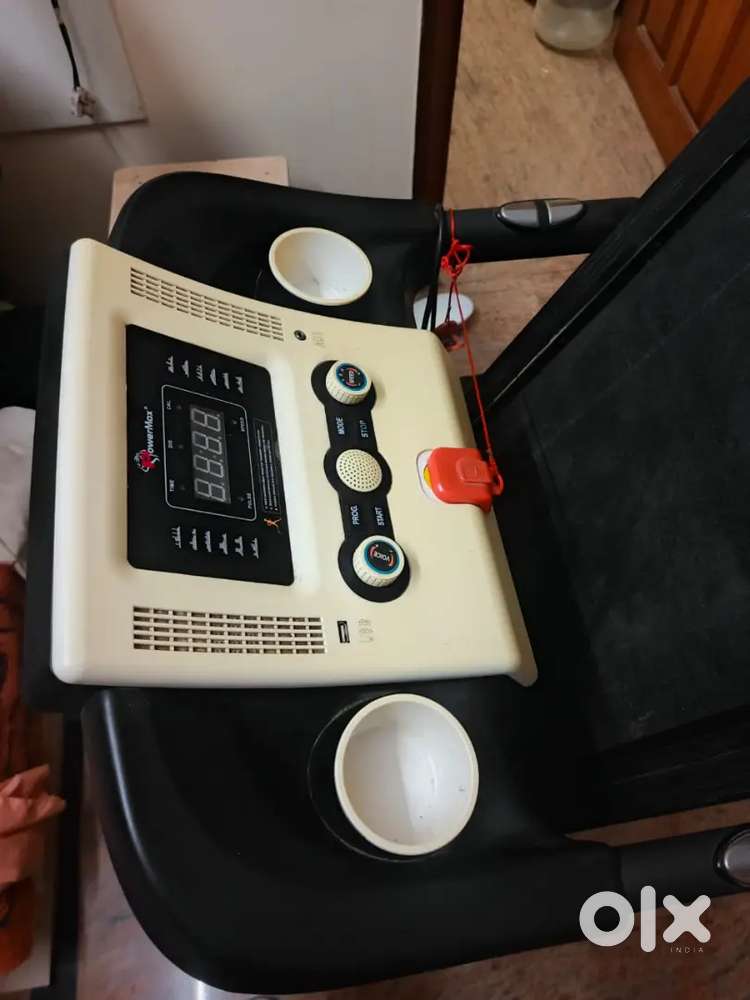 PowerMax Motorized Treadmill – Excellent Working Condition (Slightly U