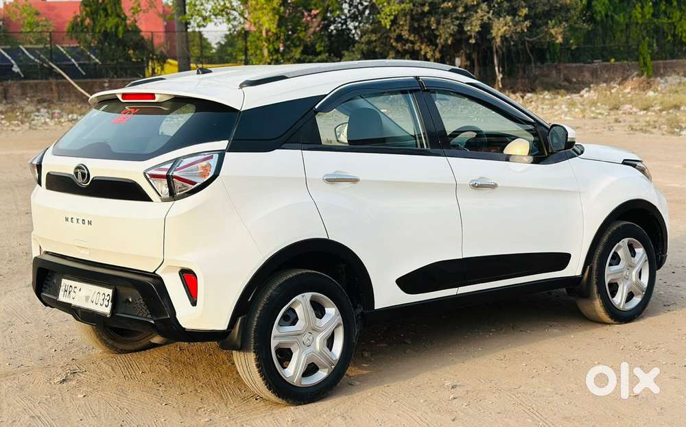 Tata Nexon 1.5 Revotorq Xm (s), 2023, Diesel