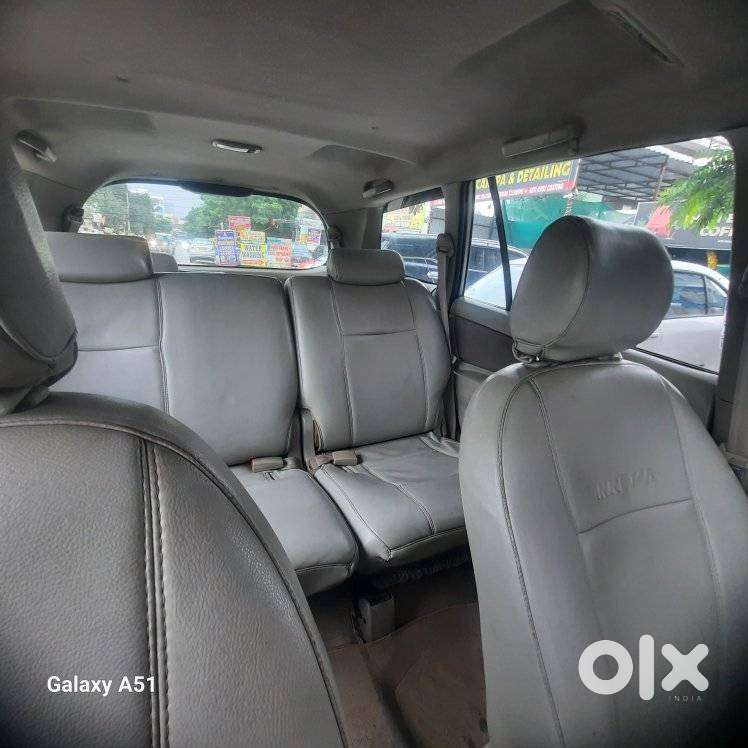 Toyota Innova 2.5 Vx 8 Seater Bs Iv, 2014, Diesel