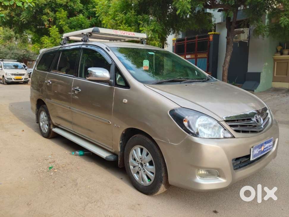 Toyota Innova 2.5 G (diesel) 8 Seater, 2010, Diesel