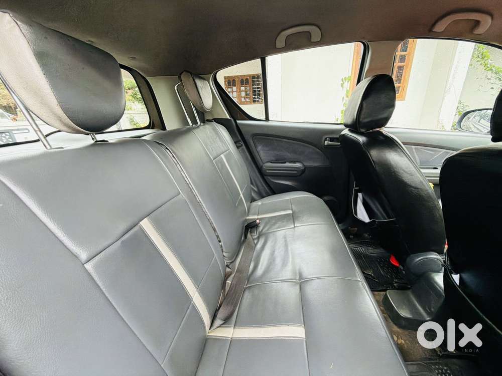 Maruti Suzuki Ritz Vxi, 2011, Petrol