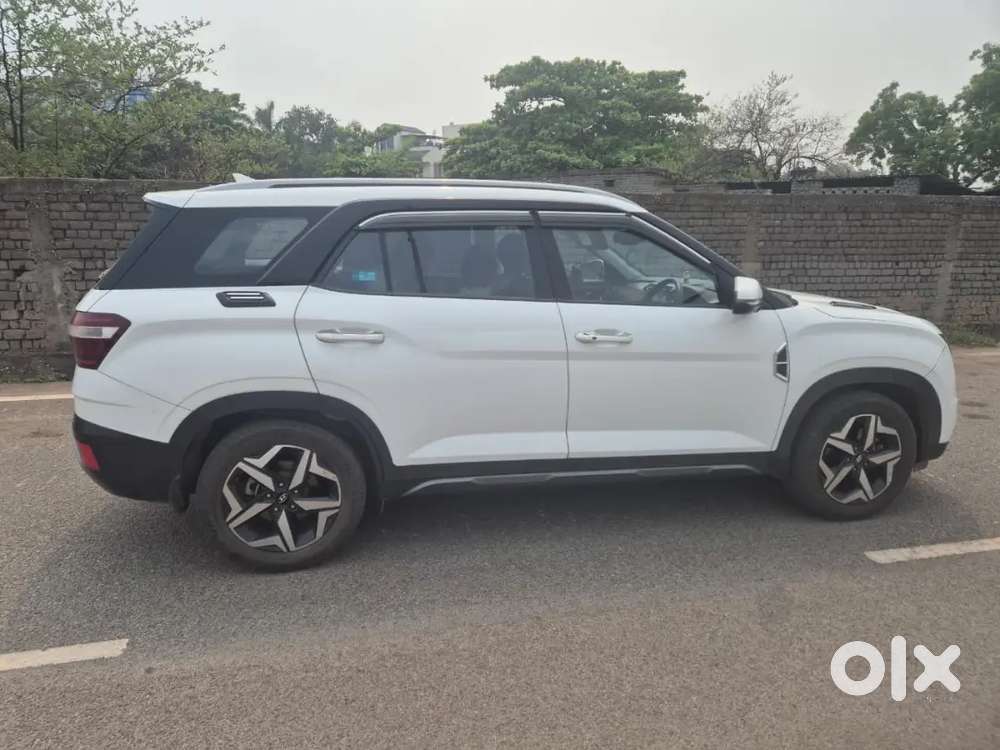 Hyundai Alcazar 2024 Petrol Well Maintained