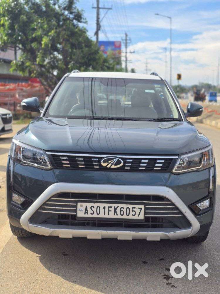 Mahindra Xuv300 W8 Option Dual Tone, 2023, Petrol