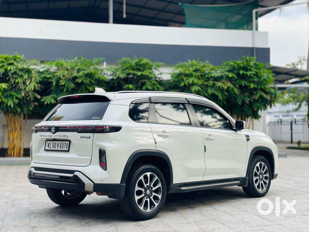 Maruti Suzuki Grand Vitara 2.4 At, 2023, Petrol