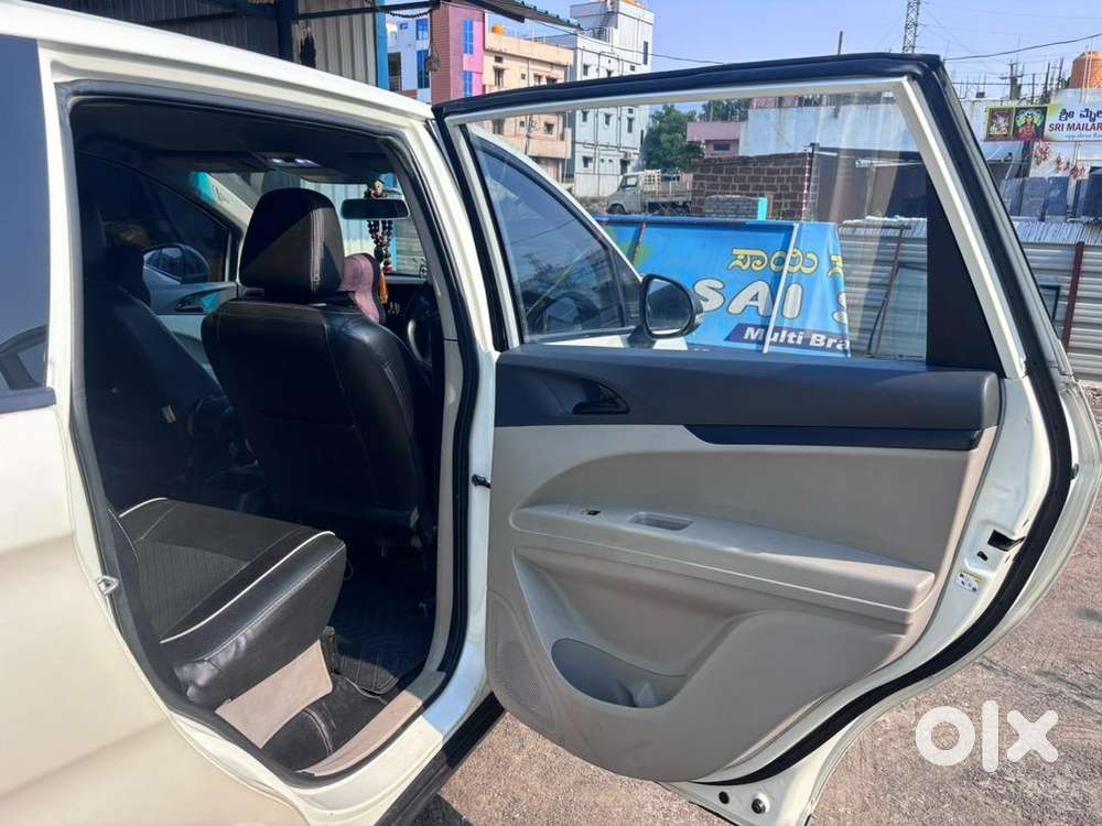 Mahindra Marazzo M2 2019 Diesel 7str   Well Maintained