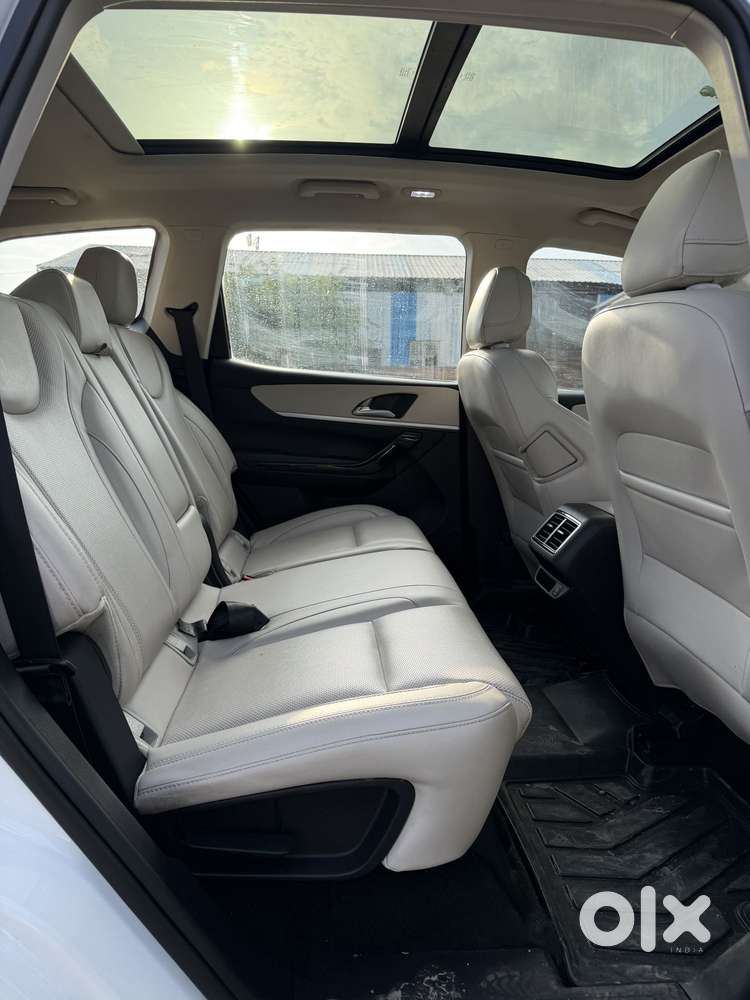 Mahindra Xuv700 2.2 Ax 7 Diesel Mt Luxury Pack Str, 2024, Diesel