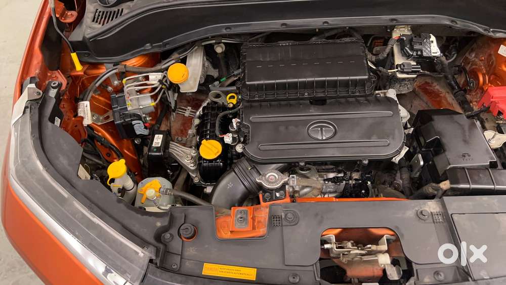 Tata Punch 1.2 Revotron Creative Amt Dual Tone, 2022, Petrol