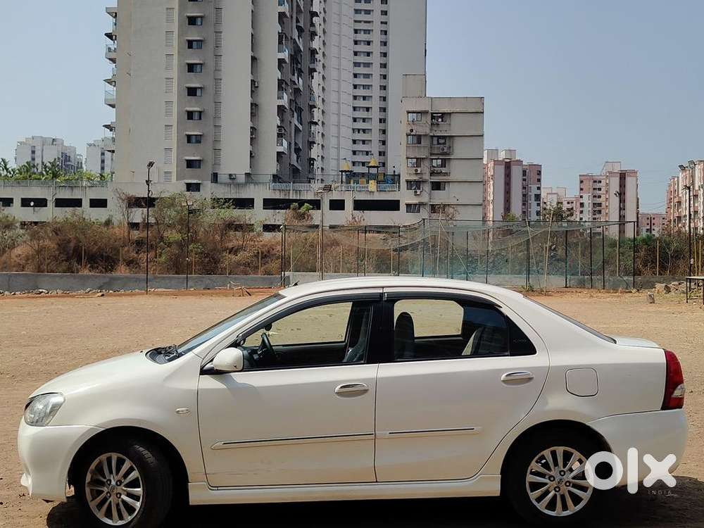 Toyota Etios 2011 Cng & Hybrids Well Maintained