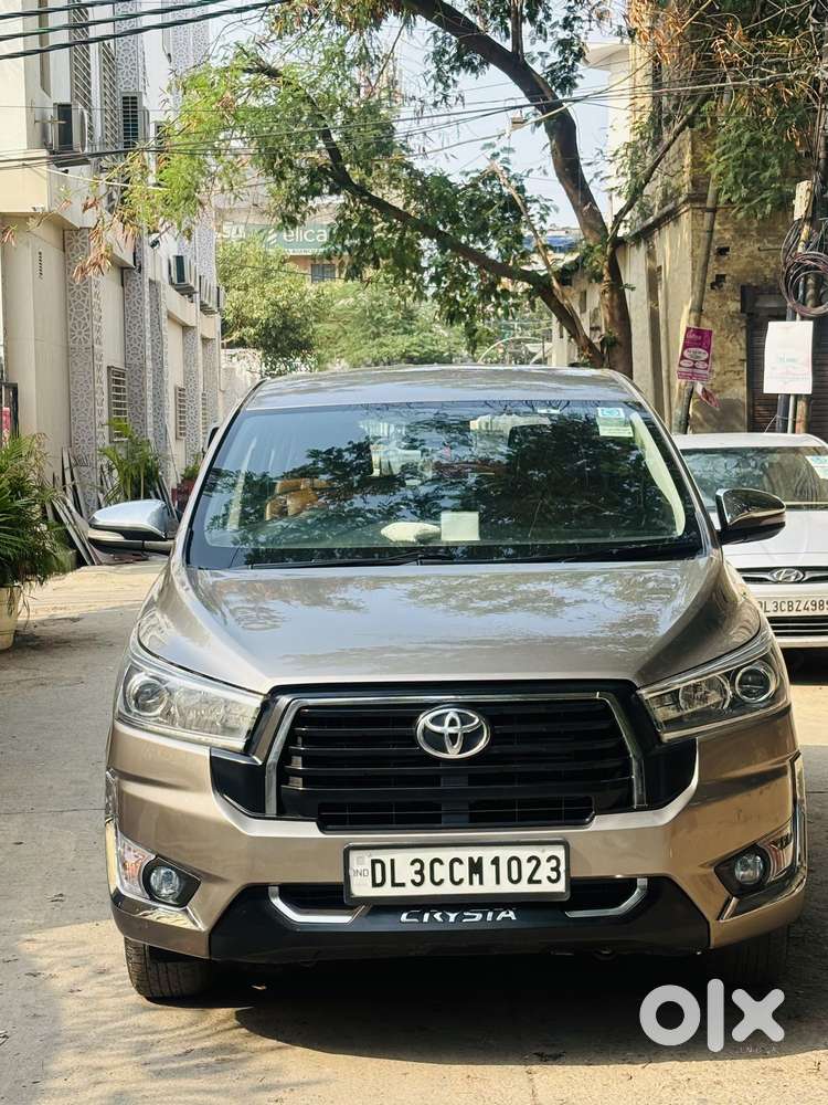 Toyota Innova Crysta 2.8 Zx At 7 Seater, 2017, Diesel
