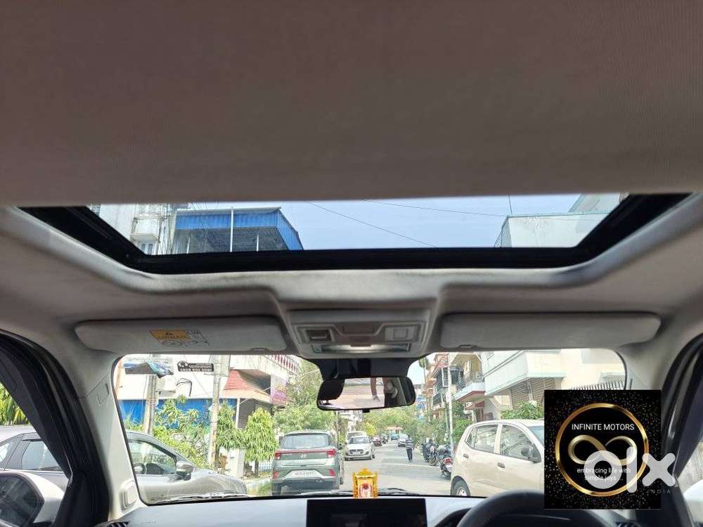 Tata Punch Creative Flagship Dual Tone Amt, 2025, Petrol