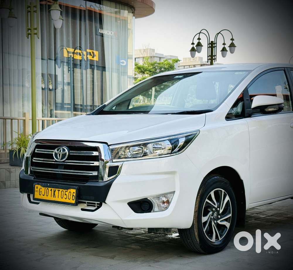 Toyota Innova Crysta 2.4 G Mt 7 Str, 2022, Diesel
