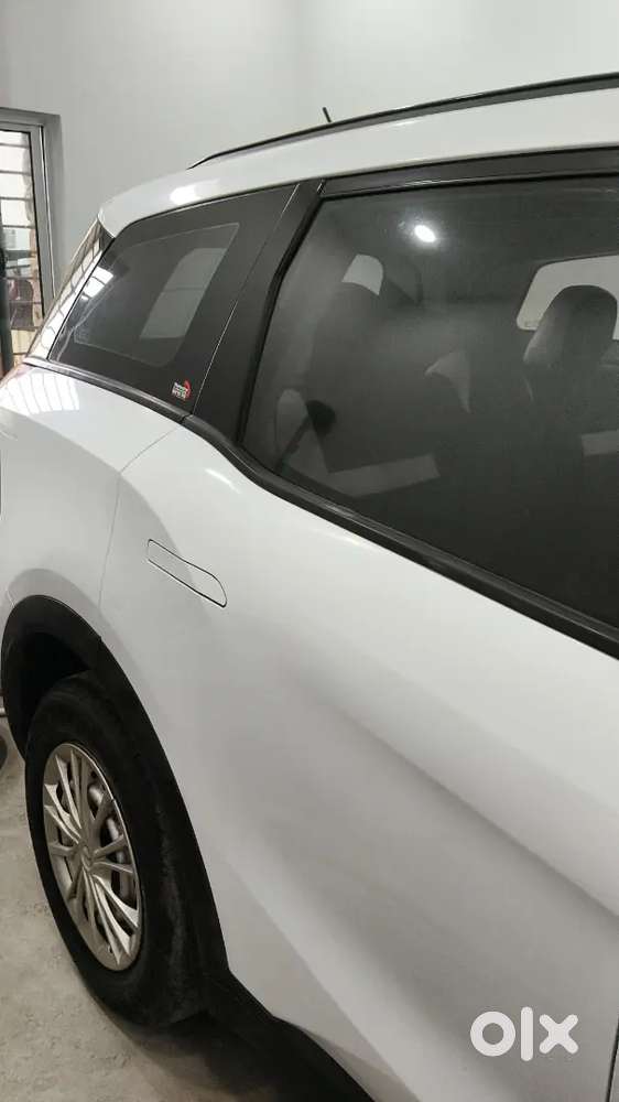 Mahindra Xuv700 Diesel 2022 November