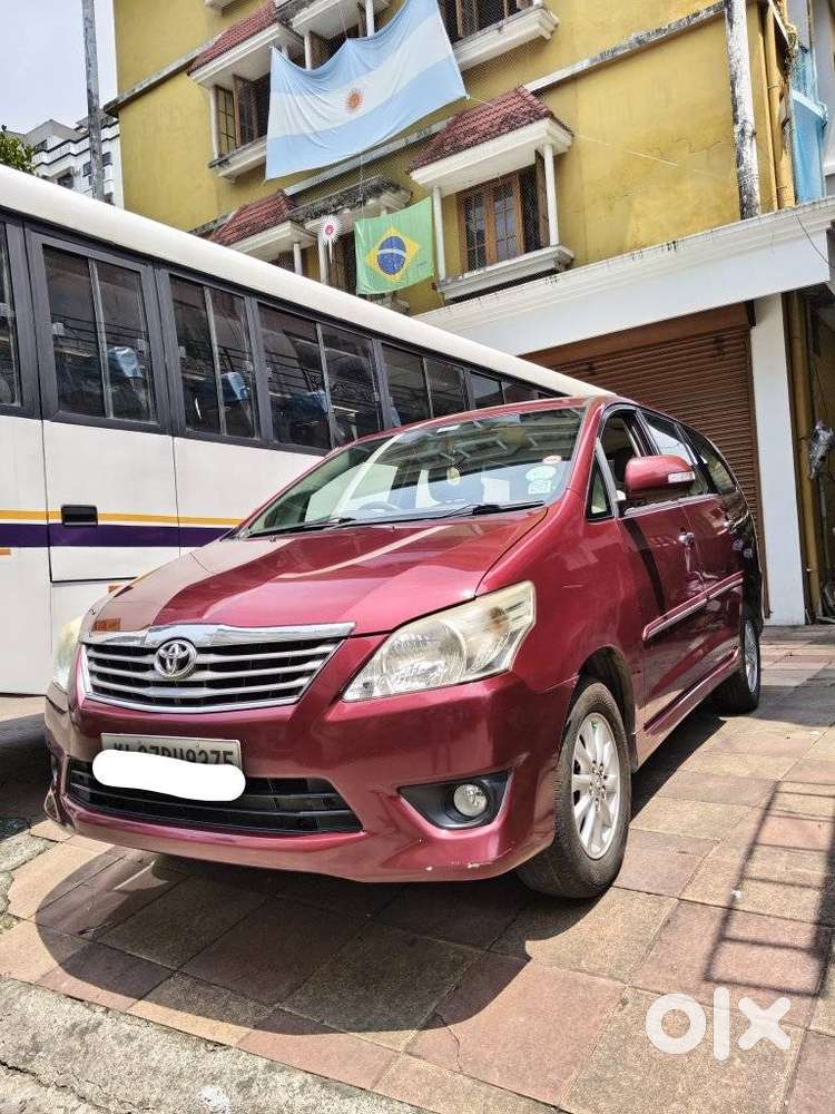 Toyota Innova Crysta 2.4 Gx 8 Str, 2012, Diesel