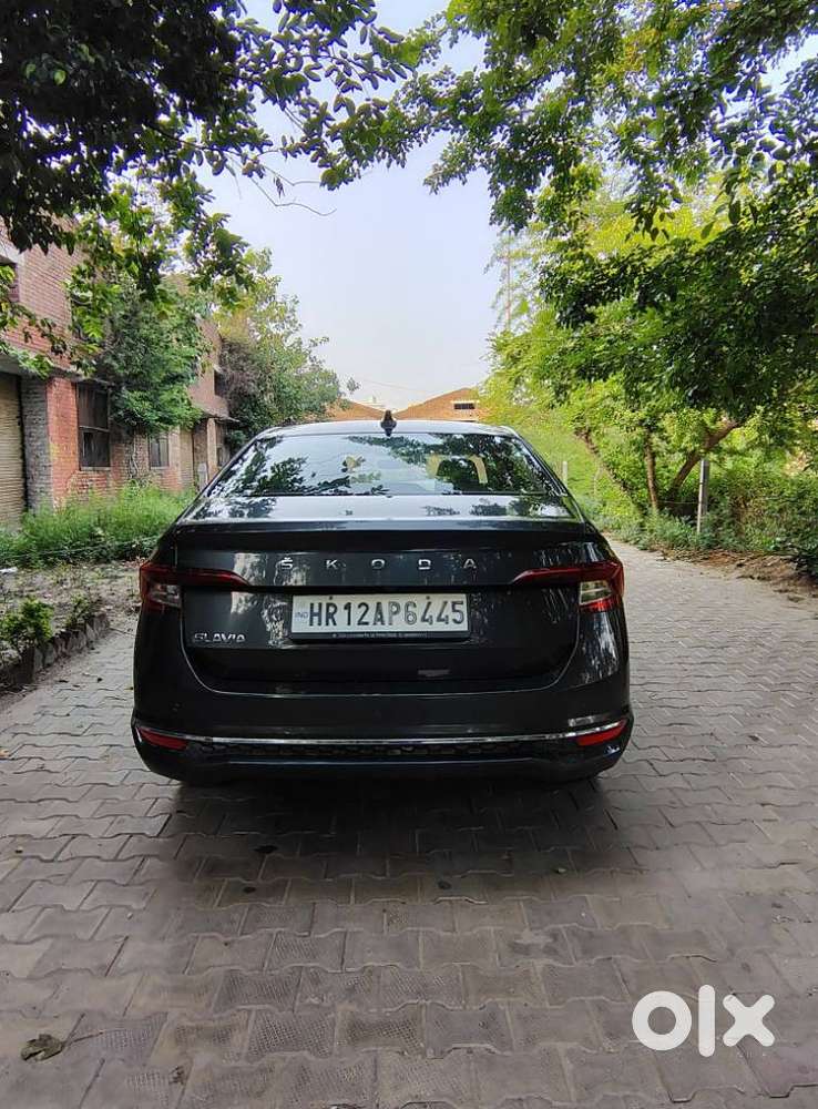 Skoda Slavia Style 1.0l Tsi At, 2022, Petrol
