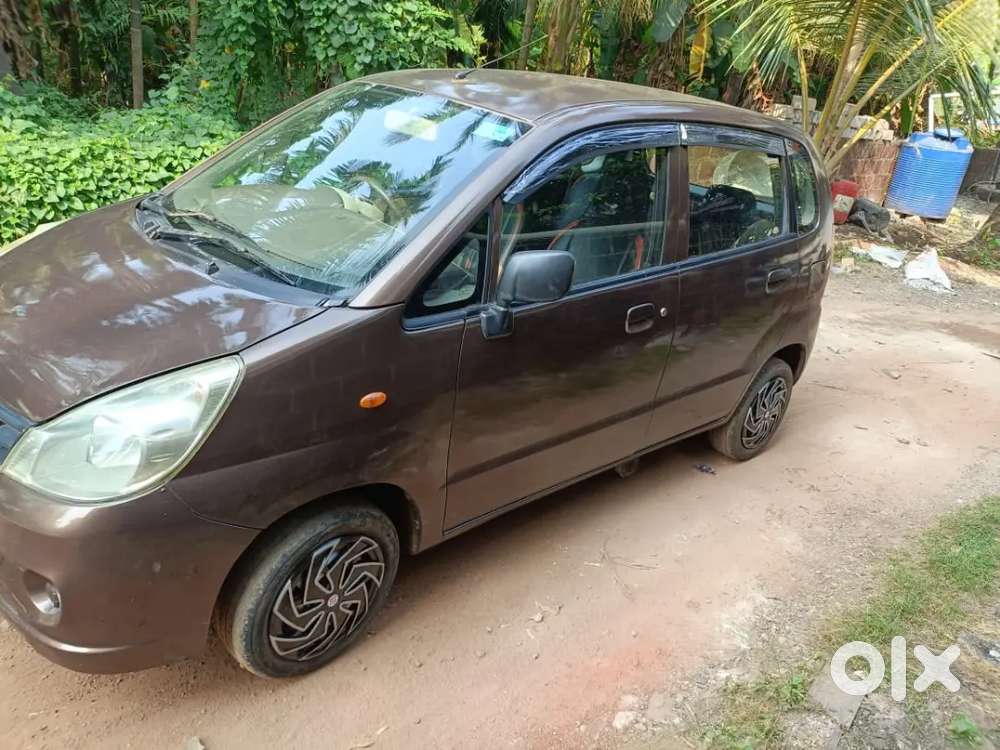 Maruti Suzuki Zen Estilo 2011