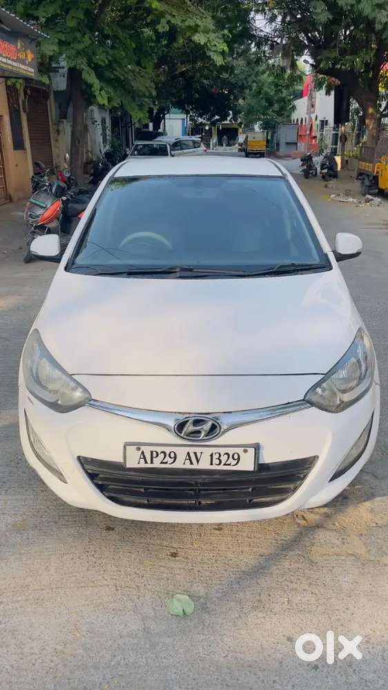 Hyundai I20 2012 Petrol 90000 Km Driven