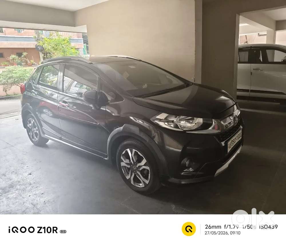 Honda Wrv Golden Brown Metallic For Sale 7 Lakhs