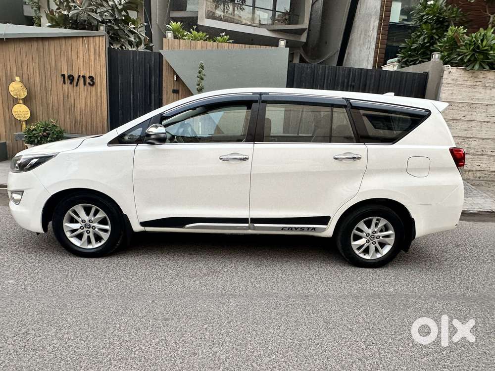 Toyota Innova Crysta 2.4 V 8 Str, 2018, Diesel