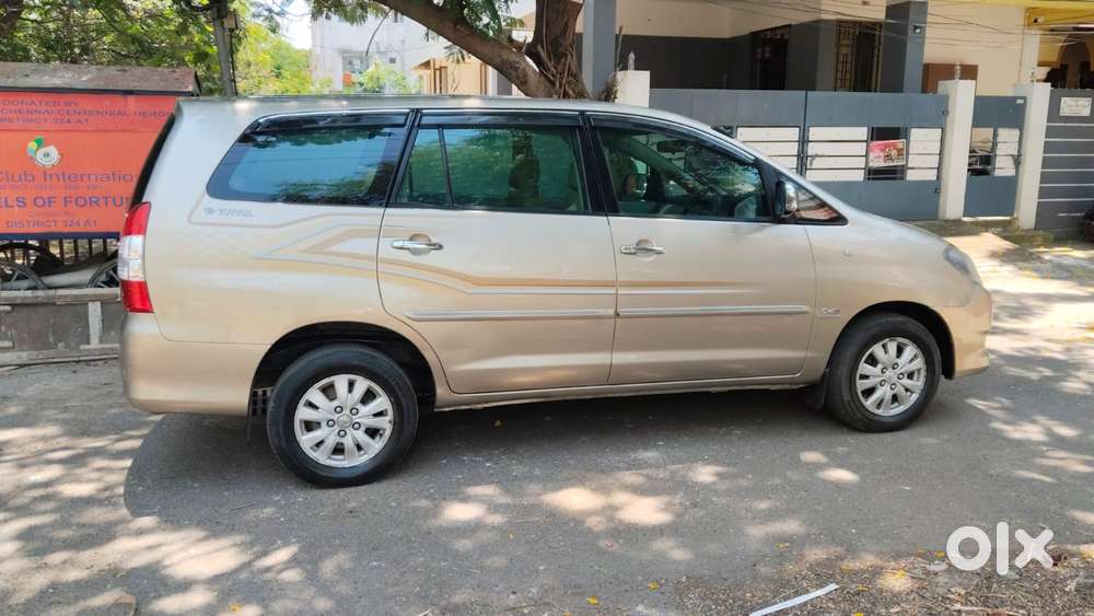 Toyota Innova 2.5 V 7 Str, 2011, Diesel