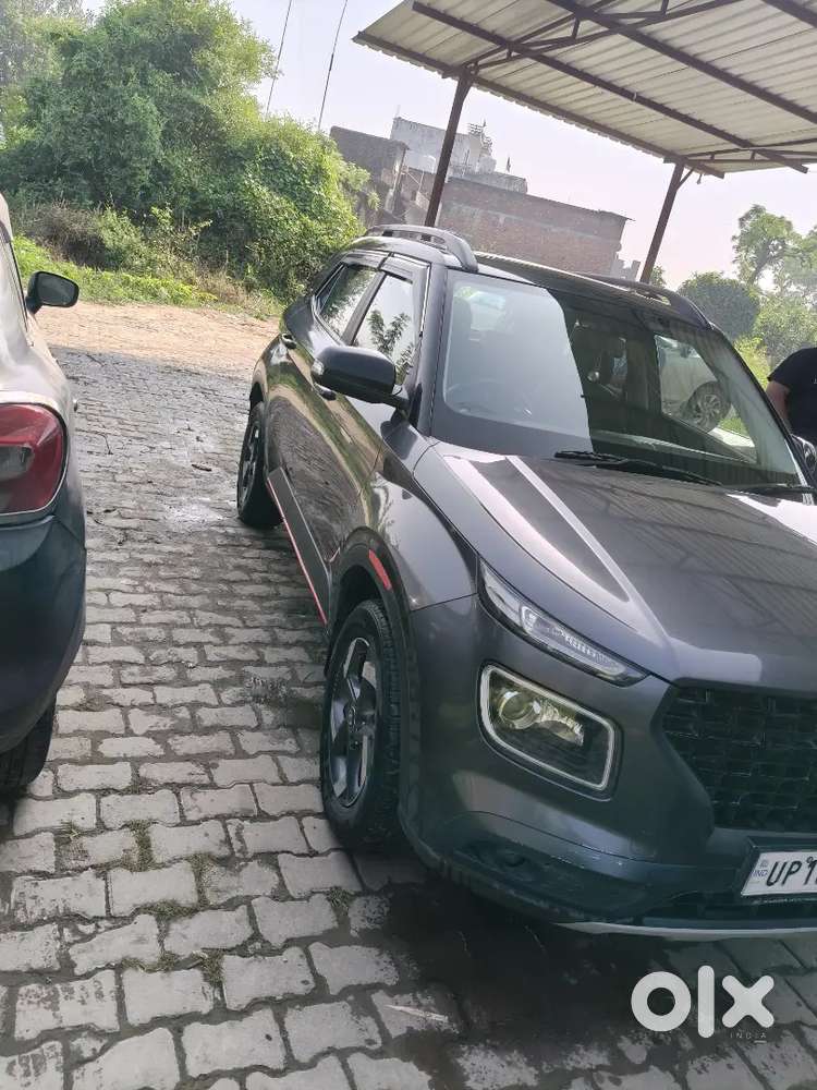 Hyundai Venue 2020 Diesel 75431 Km Driven