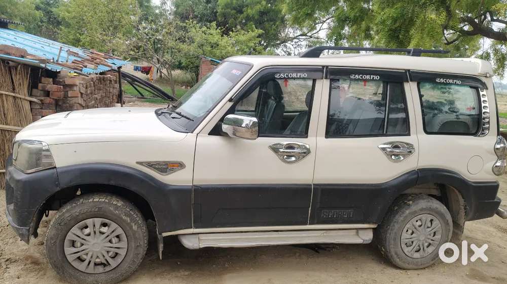 Mahindra Scorpio Diesel Automatic 2015