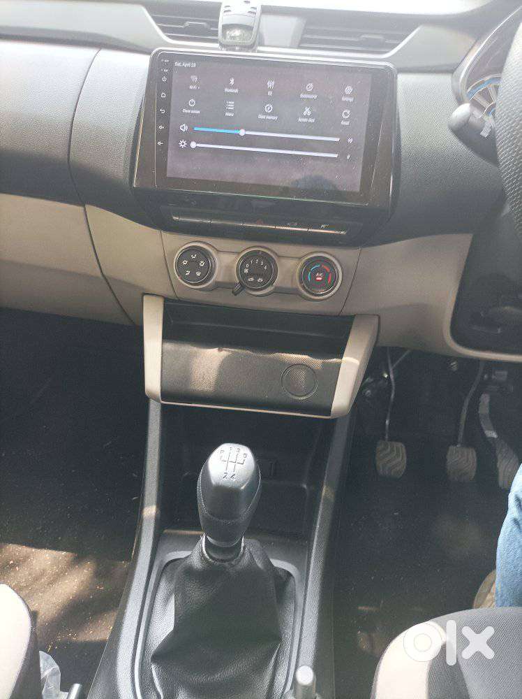 Renault Triber 1.0 Rxe, 2024, Petrol