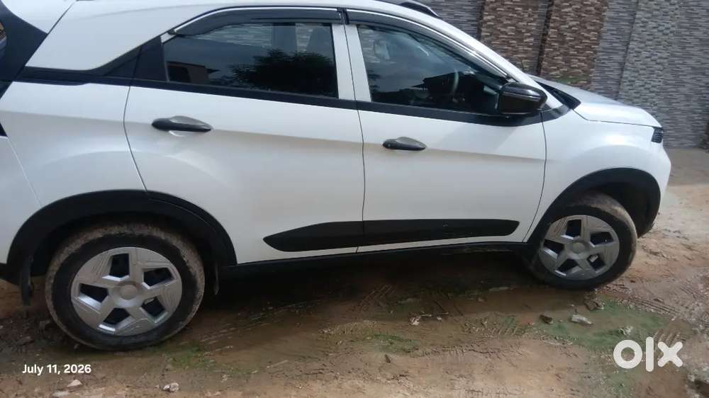 Tata Nexon Creative Plus 2025 Petrol Manual