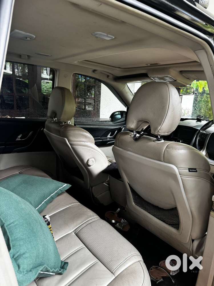 Mahindra Xuv500 2016 Diesel 75000 Km Driven