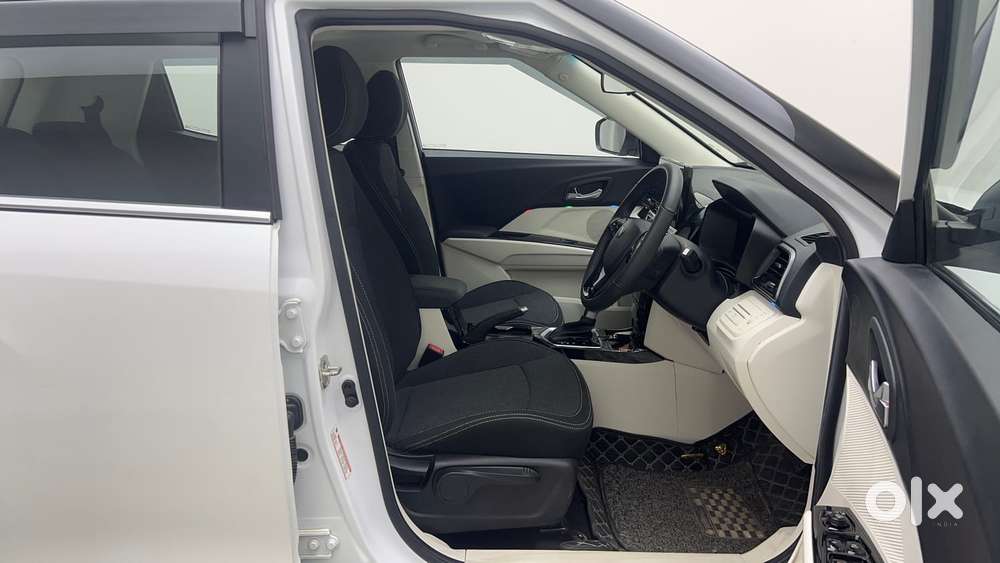 Mahindra Xuv 3xo Ax5l 1.2 Petrol At, 2024, Petrol