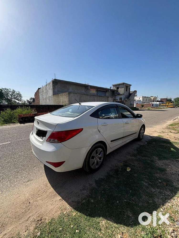 Hyundai Verna 2016 Diesel 102000 Km Driven