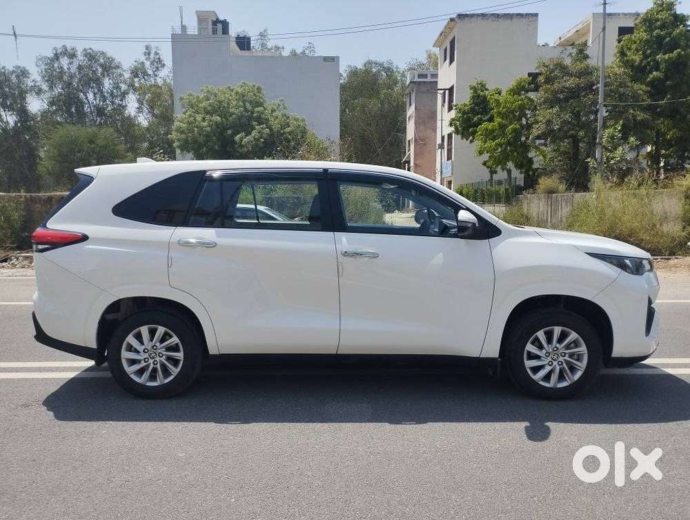 Toyota Innova Hycross 2.0 Gx 8 Str, 2024, Petrol