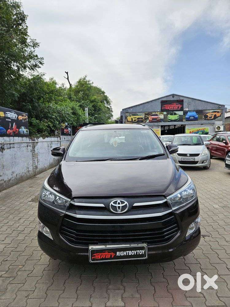 Toyota Innova Crysta 2.7 Gx Limited Edition At 7 Str, 2017, Petrol