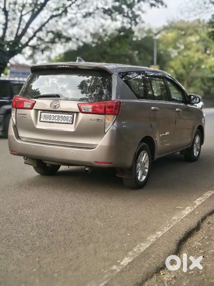 Toyota Innova Crysta 2.4 V 7 Str, 2016, Diesel