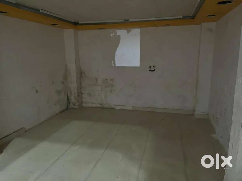 Rent Resident Swee1000 sqft. 45 year Old Shop With Setup Near Badshnag